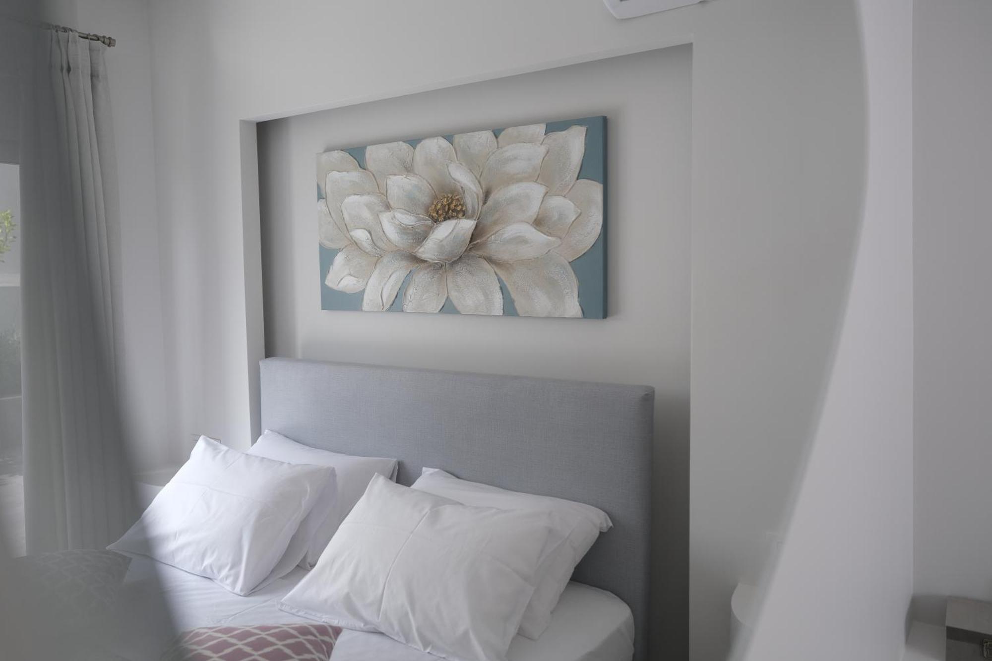 Rhodes Retreat: Modern Comfort In Serene Luxury Rhodes City Exterior photo