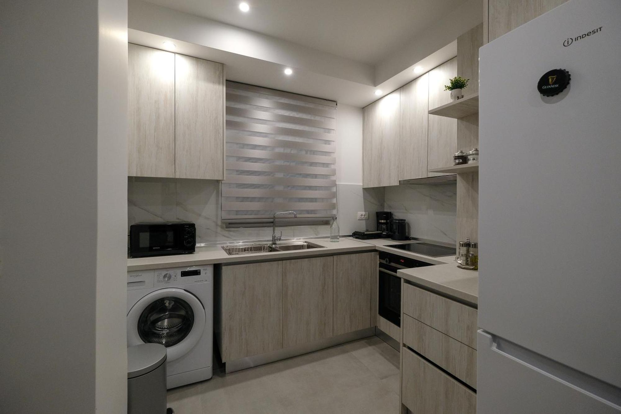 Rhodes Retreat: Modern Comfort In Serene Luxury Rhodes City Exterior photo