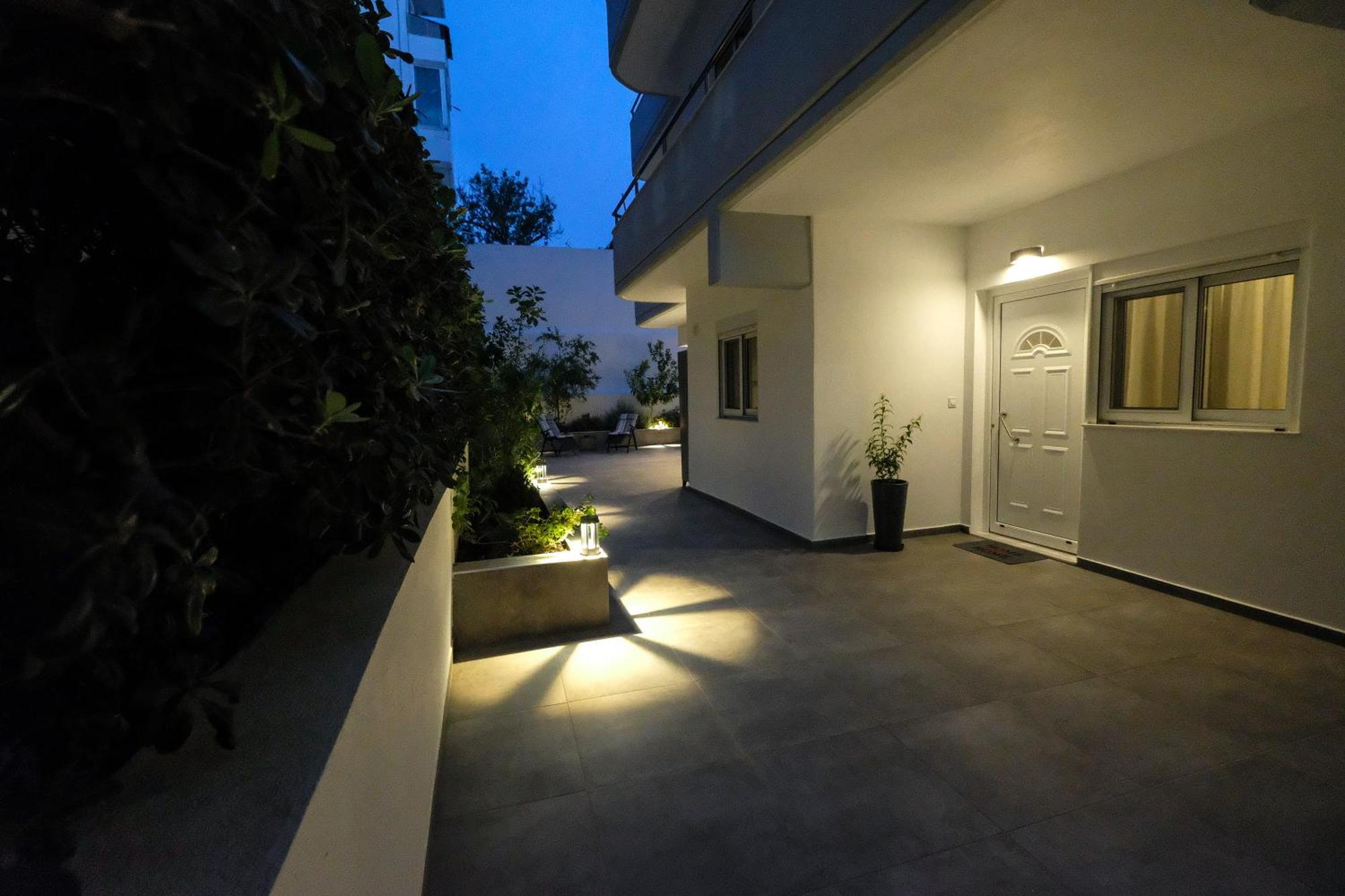 Rhodes Retreat: Modern Comfort In Serene Luxury Rhodes City Exterior photo