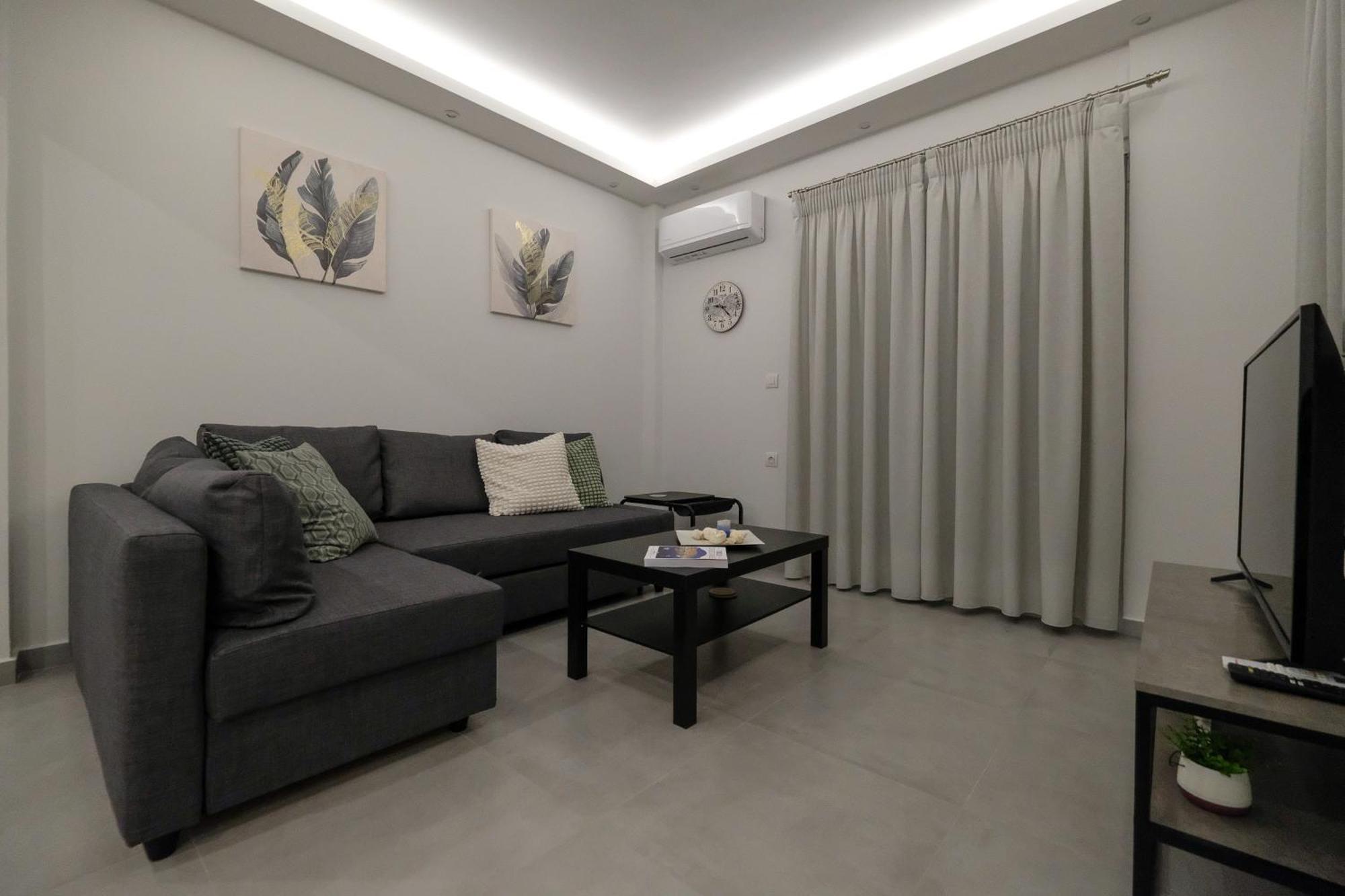 Rhodes Retreat: Modern Comfort In Serene Luxury Rhodes City Exterior photo