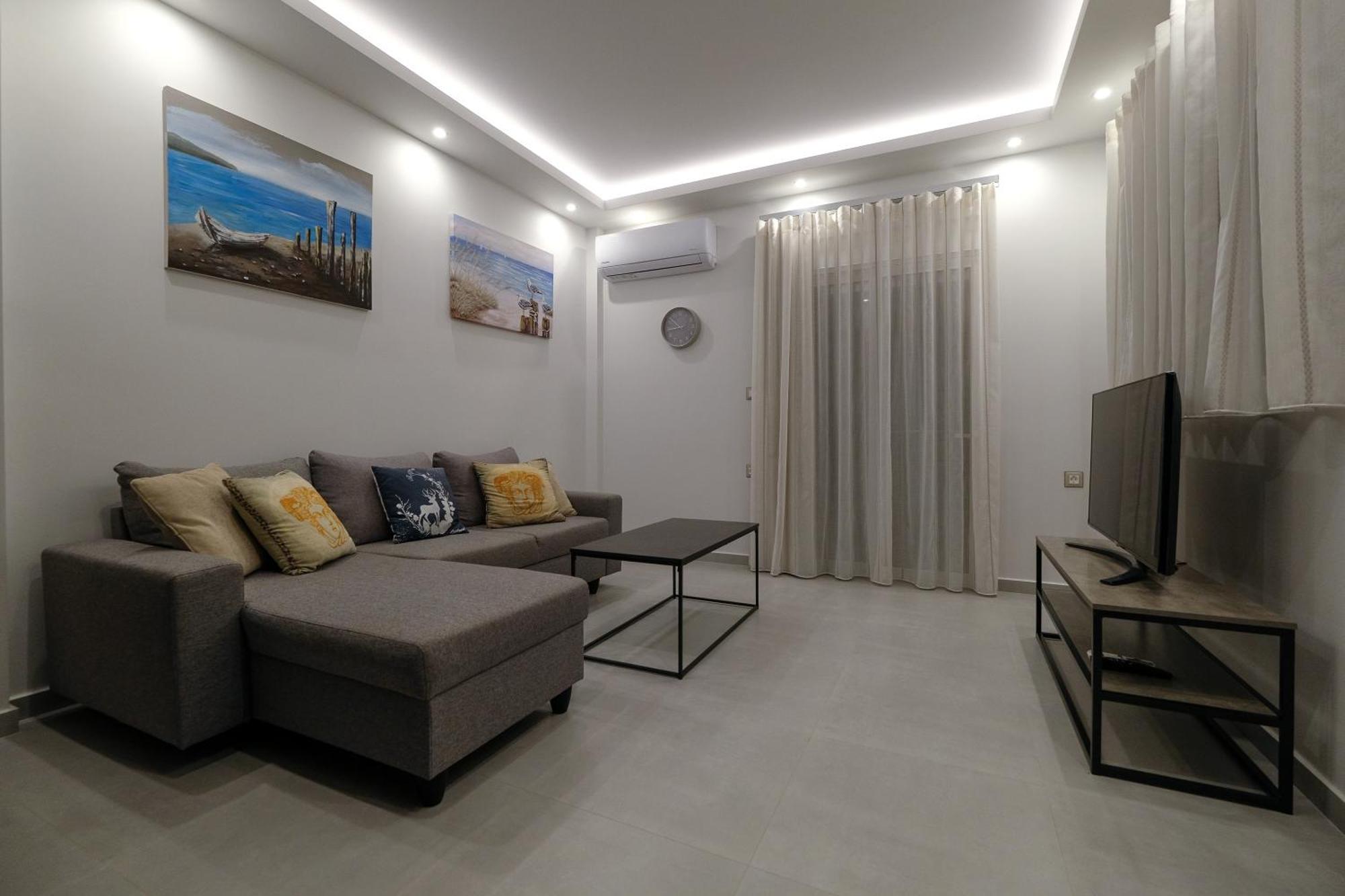Rhodes Retreat: Modern Comfort In Serene Luxury Rhodes City Exterior photo