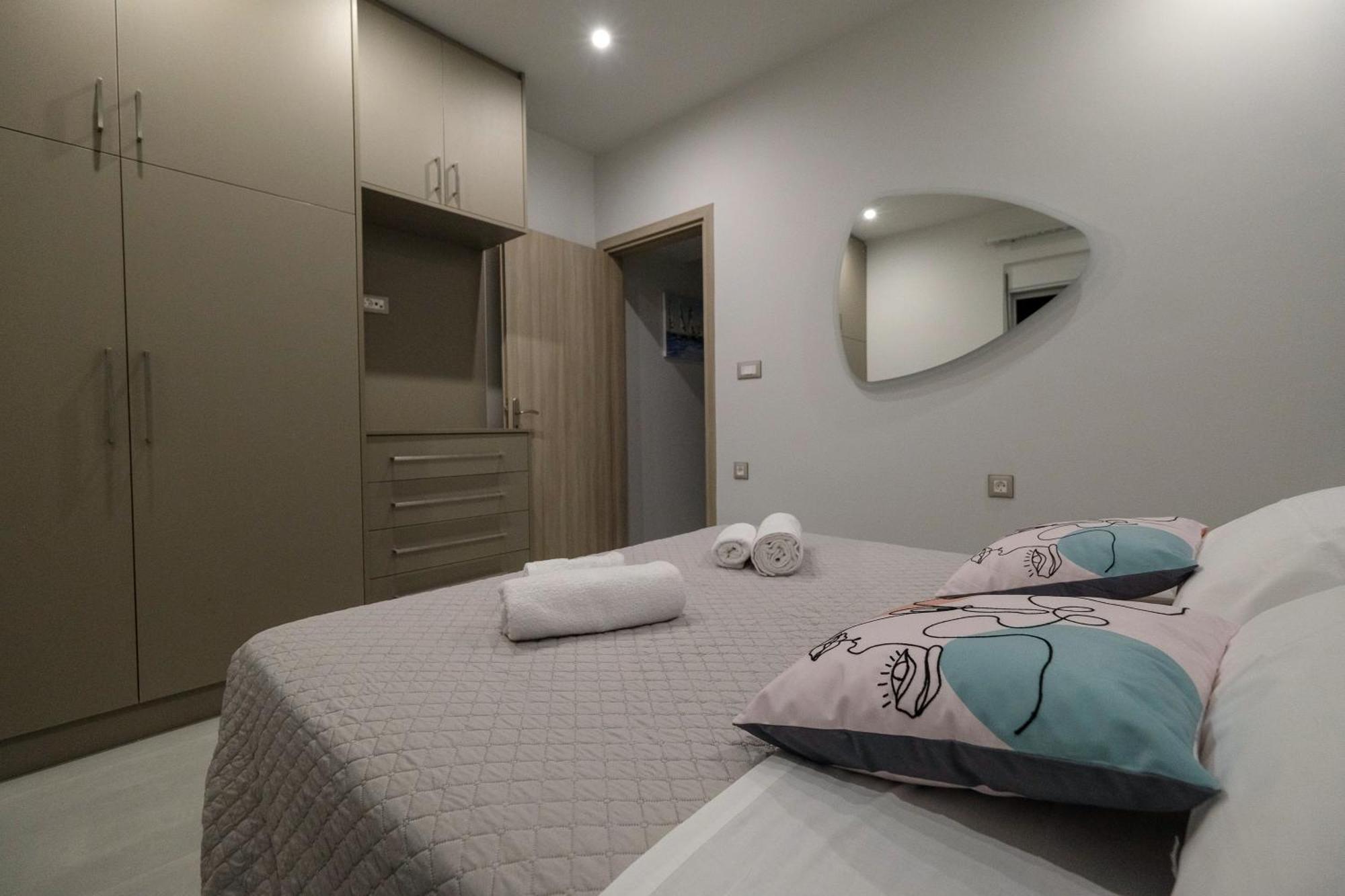 Rhodes Retreat: Modern Comfort In Serene Luxury Rhodes City Exterior photo