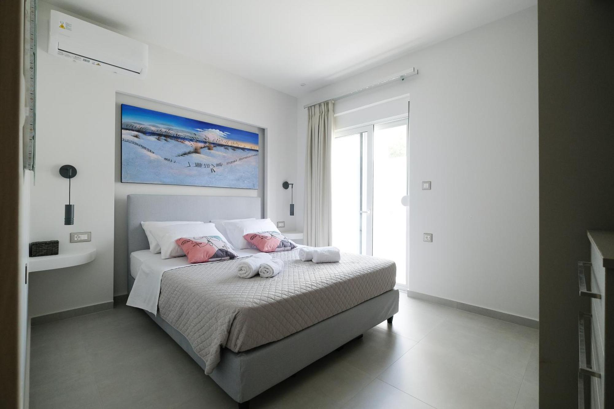 Rhodes Retreat: Modern Comfort In Serene Luxury Rhodes City Exterior photo
