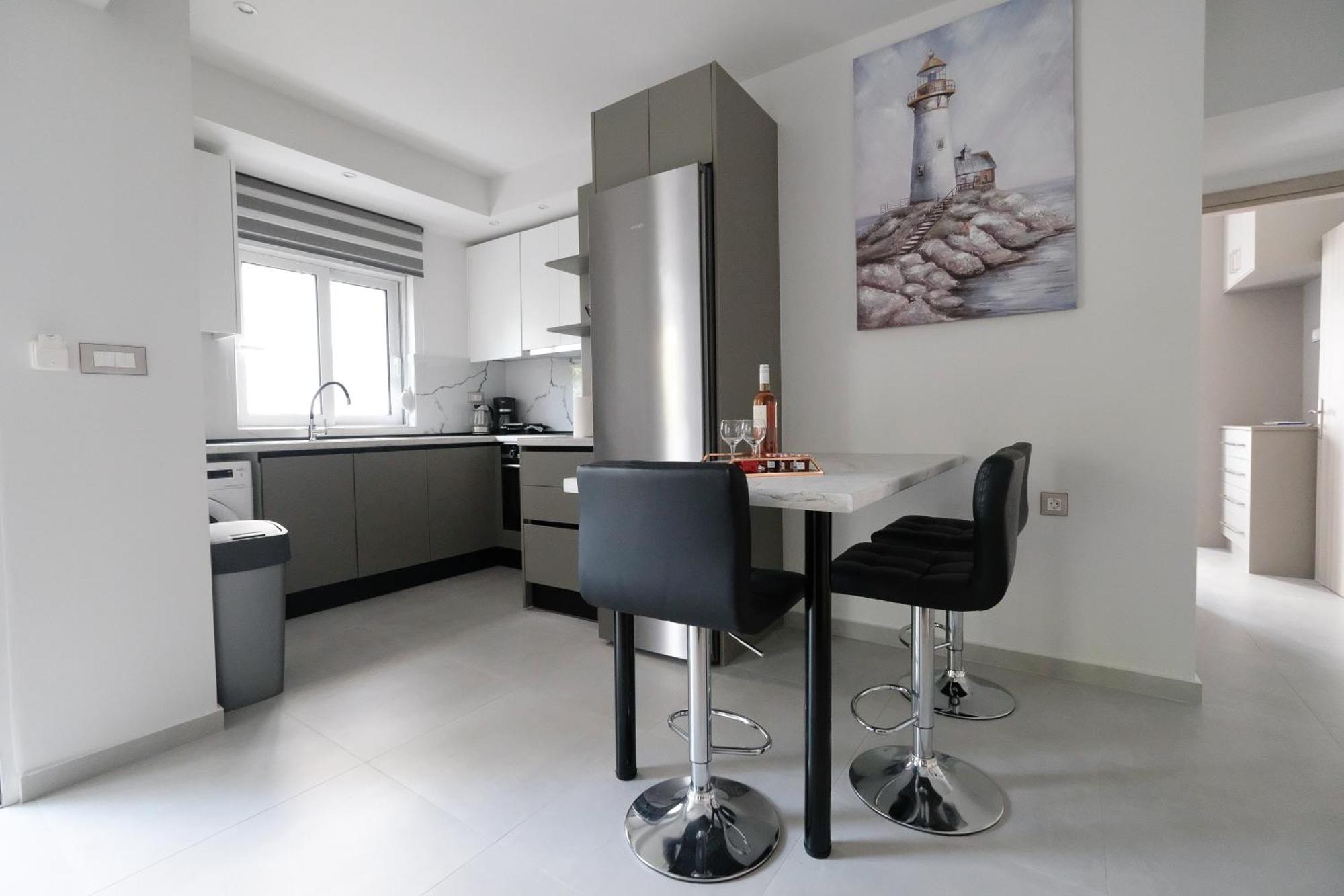 Rhodes Retreat: Modern Comfort In Serene Luxury Rhodes City Exterior photo